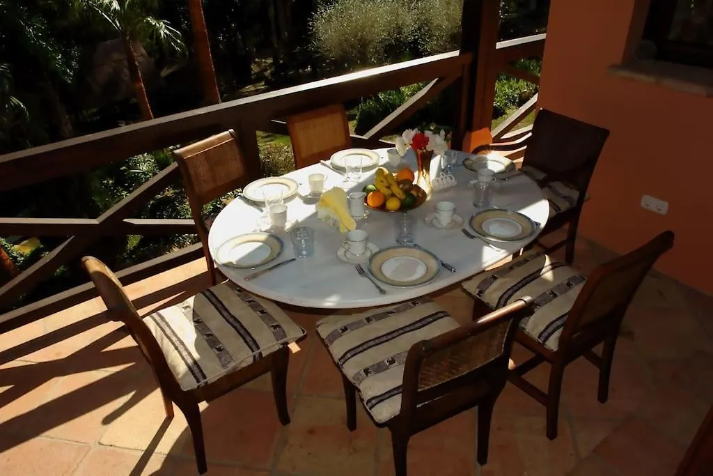 Exotic Tropical Villa W/ Large Pool In Sotogrande! San Roque